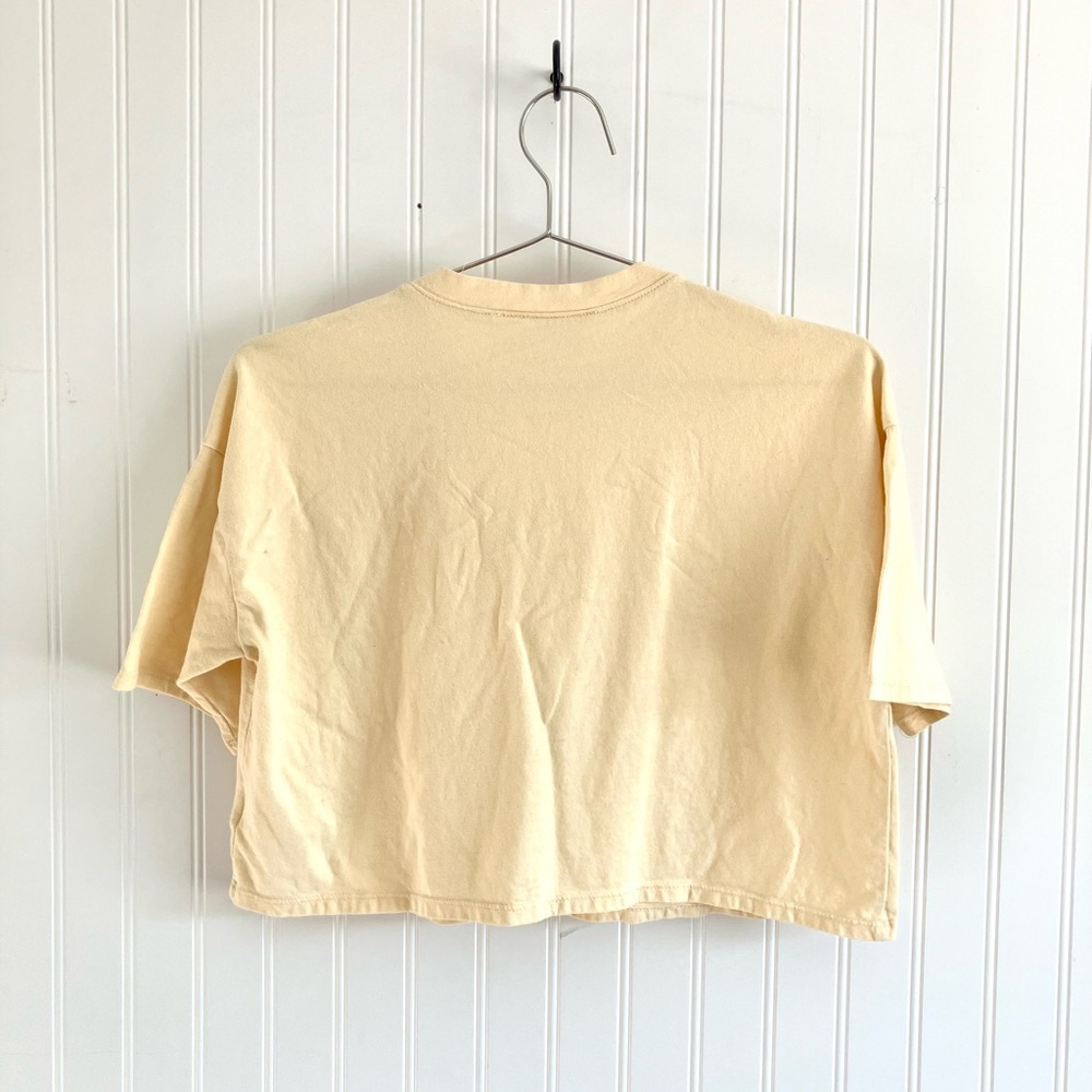 URBAN RENEWAL Cropped Tee - Picture 2 of 3